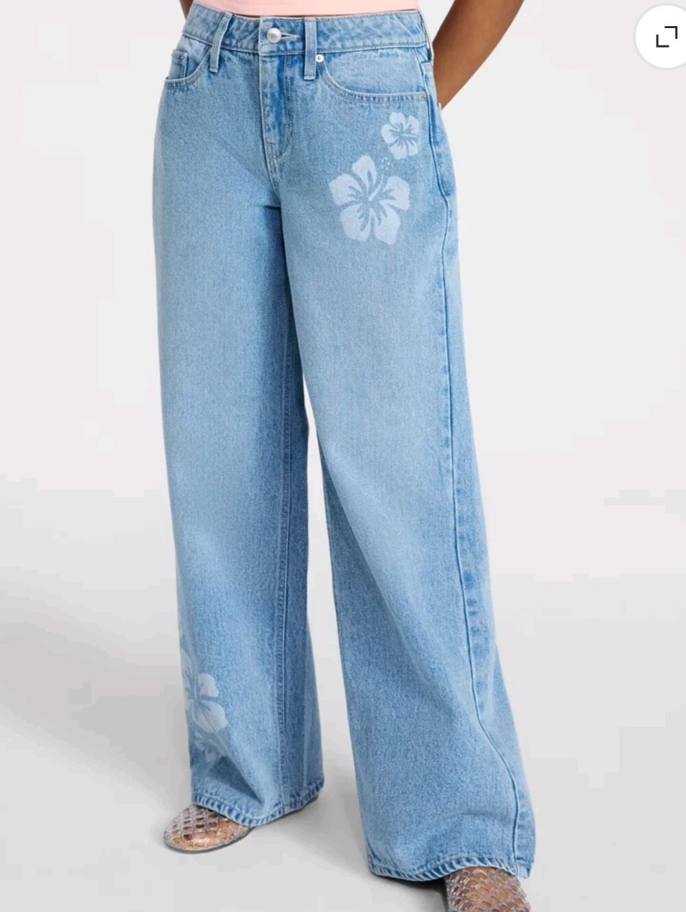 No Boundaries Women's Low Rise Baggy Wide Leg Jeans - Picture 2 of 7